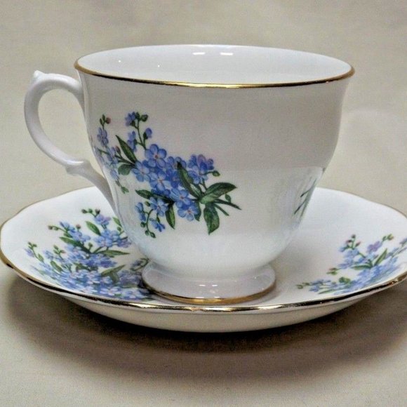 Queen Anne Bone China Forget-Me-Not Footed Tea Cup and Saucer Pattern no. 7527 - Picture 7 of 11